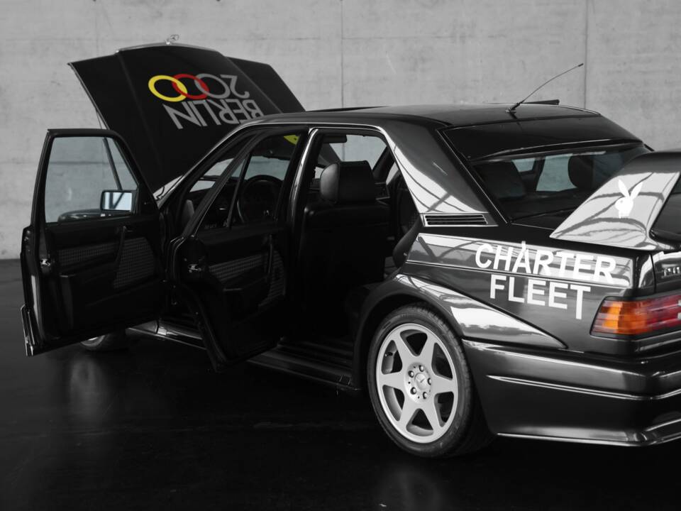 Imagen 23/50 de Mercedes-Benz 190 E 2.5-16 Evolution II (1990)