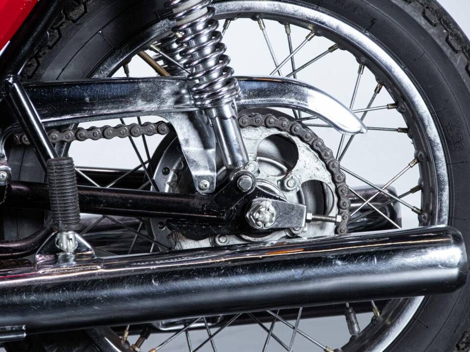 Imagen 35/50 de Kawasaki DUMMY (1970)