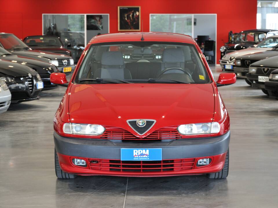 Afbeelding 1/29 van Alfa Romeo 145 Quadrifoglio Verde (1996)