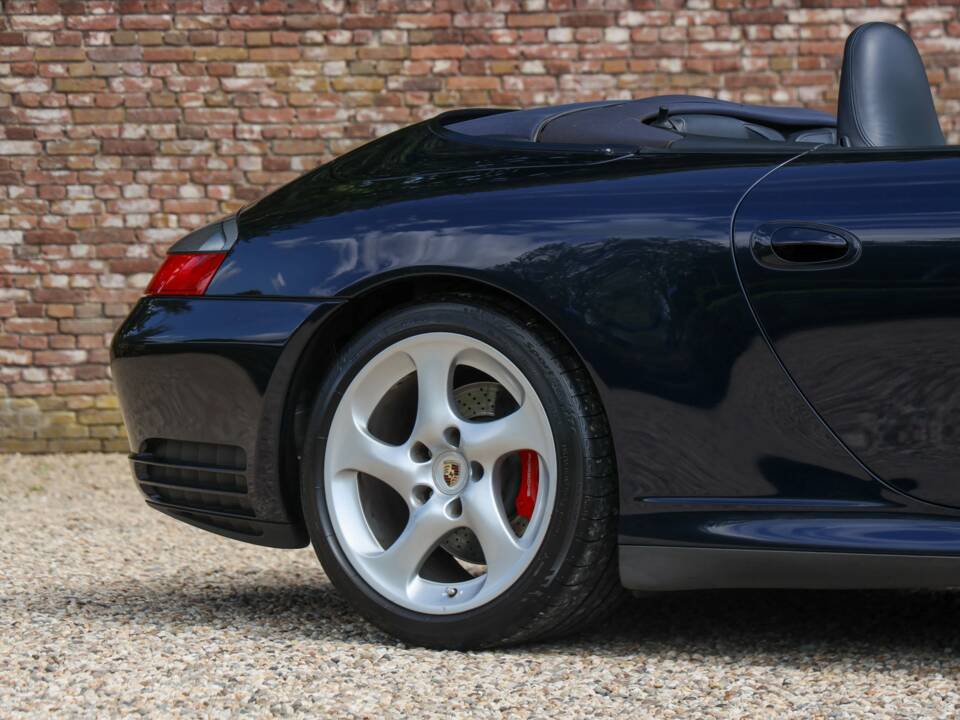 Image 45/50 of Porsche 911 Carrera 4S (2004)