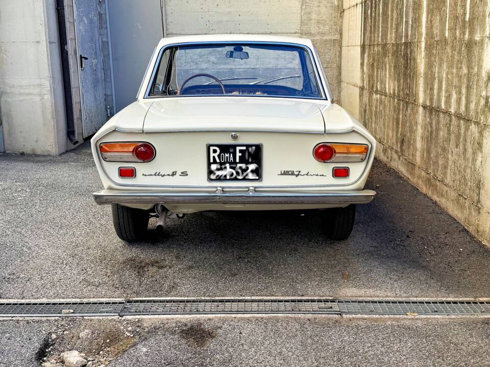 Image 5/23 de Lancia Fulvia Rallye 1.3 S (1970)