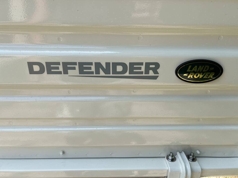Bild 22/46 von Land Rover Defender 130 Double Cab (1998)
