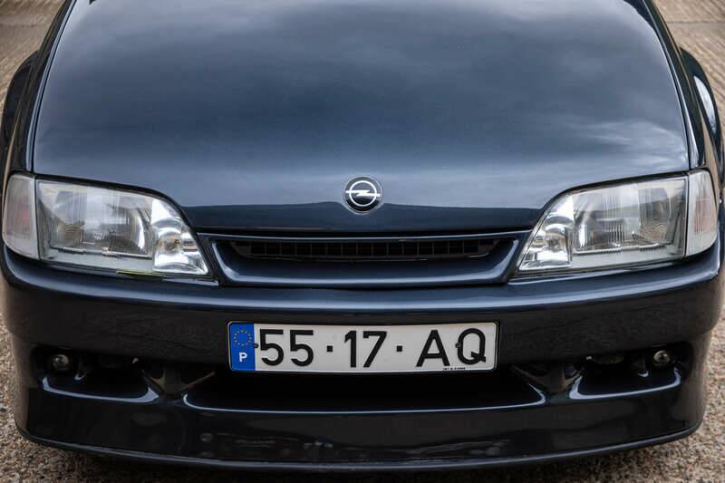 Bild 32/38 von Opel Omega 3,0i 24V (1992)