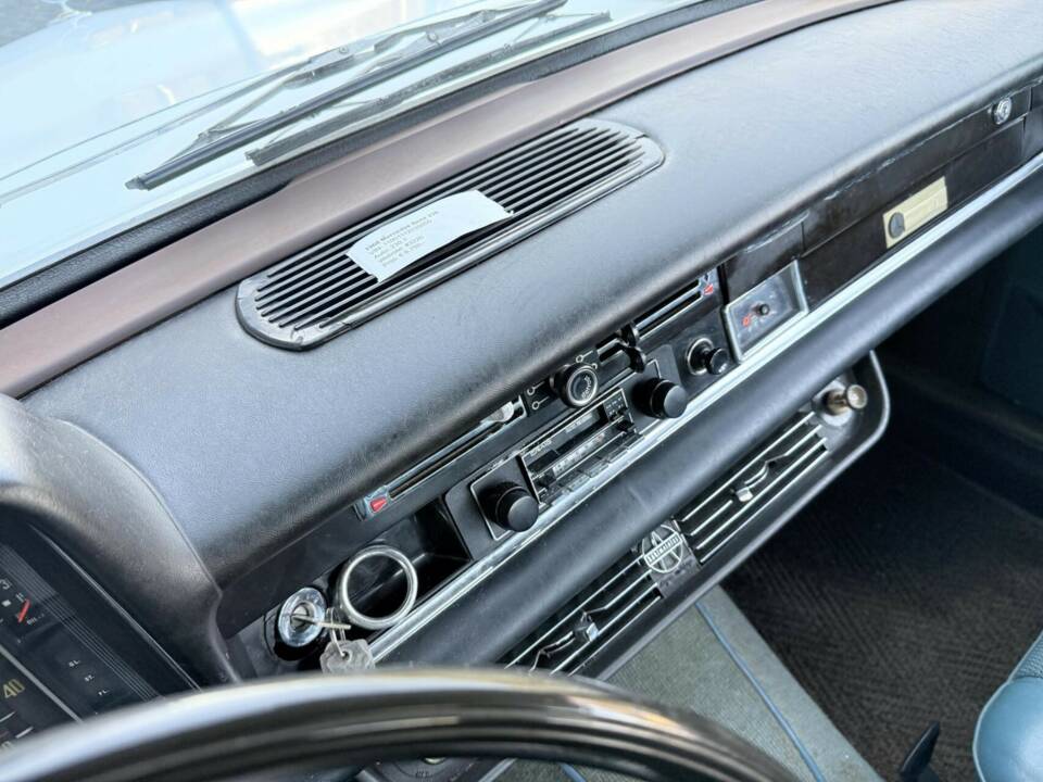 Bild 28/50 von Mercedes-Benz 230 (1968)