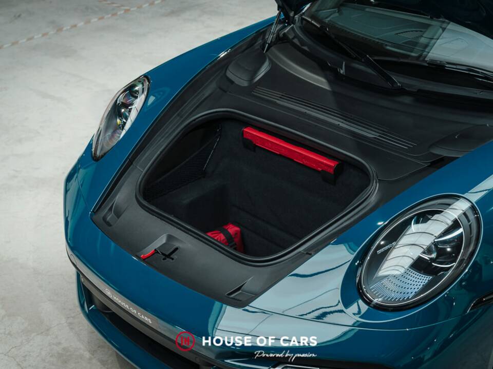 Imagen 12/25 de Porsche 911 Turbo "50 Years" (2024)