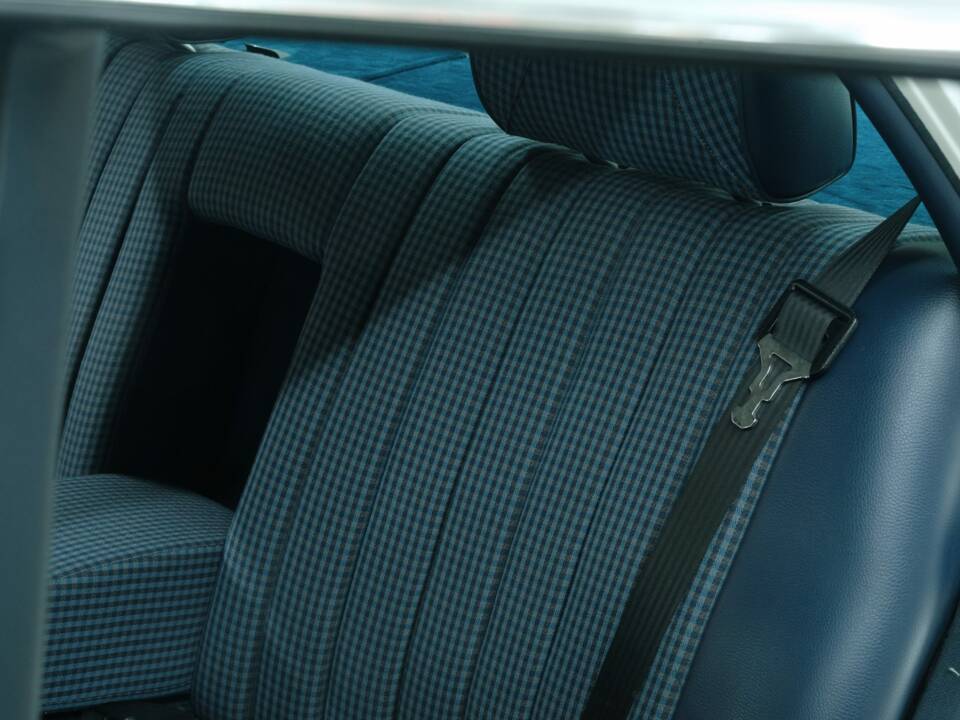 Image 25/50 de Mercedes-Benz 280 SEL (1978)