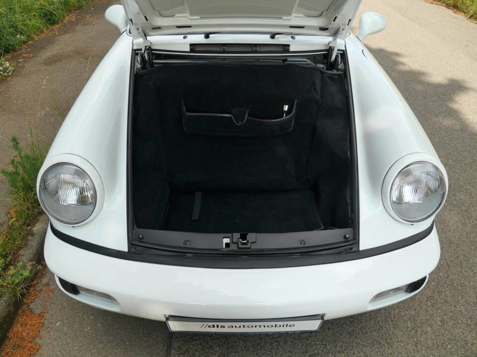 Bild 37/45 von Porsche 911 Carrera 2 (1993)