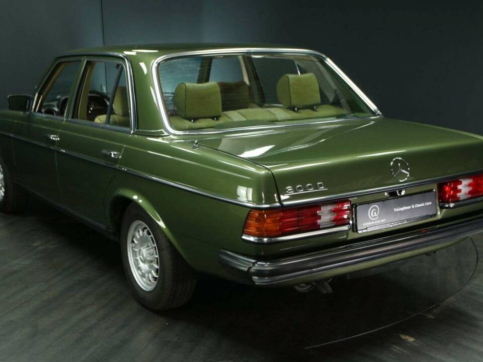 Bild 4/50 von Mercedes-Benz 300 D (1981)