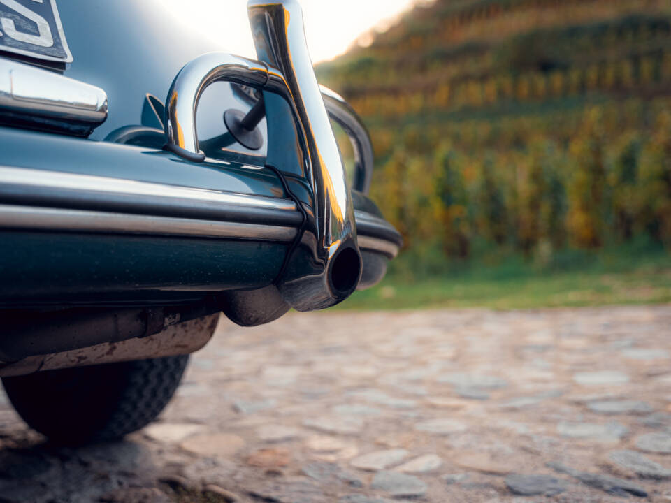 Image 28/80 of Porsche 356 A 1600 (1958)