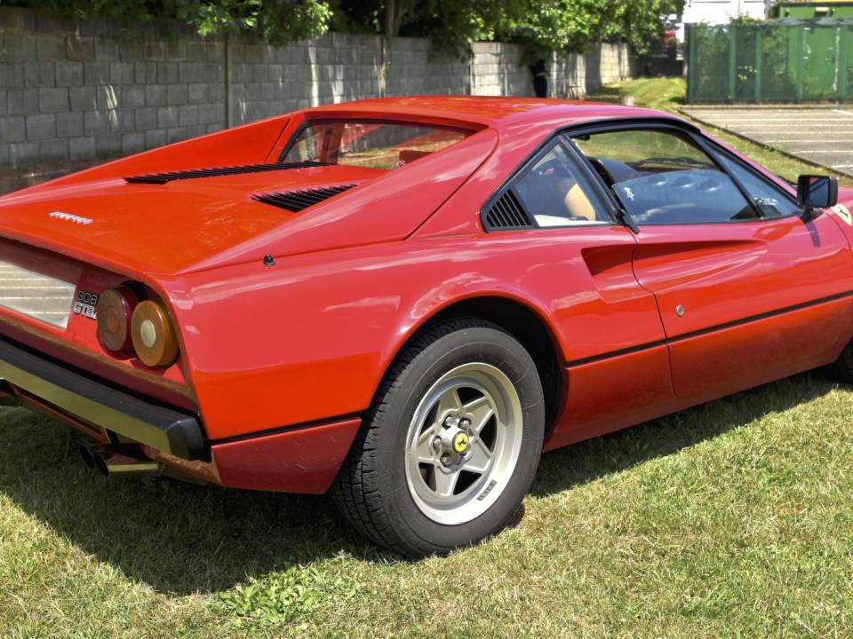 Bild 8/45 von Ferrari 308 GTBi (1981)