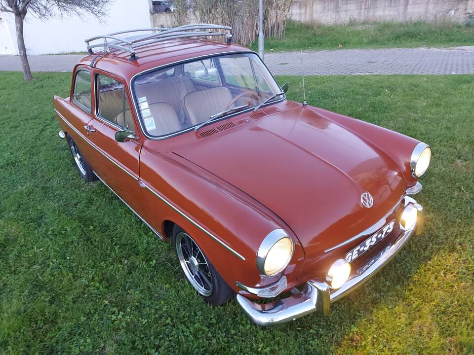 Image 16/73 of Volkswagen 1500 S (1964)