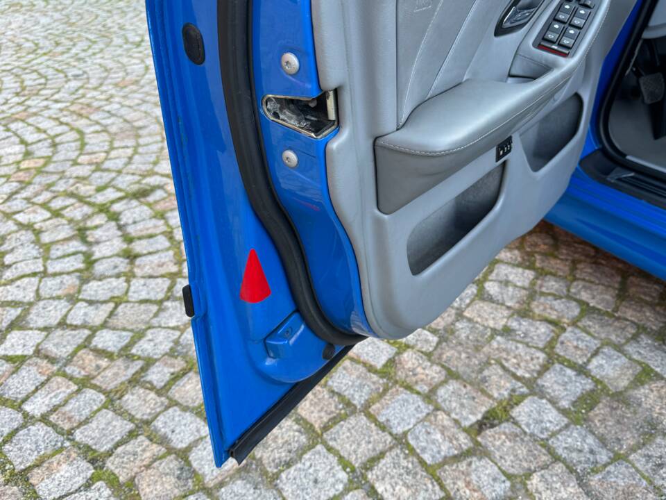 Image 32/100 of BMW 540i Touring (1998)