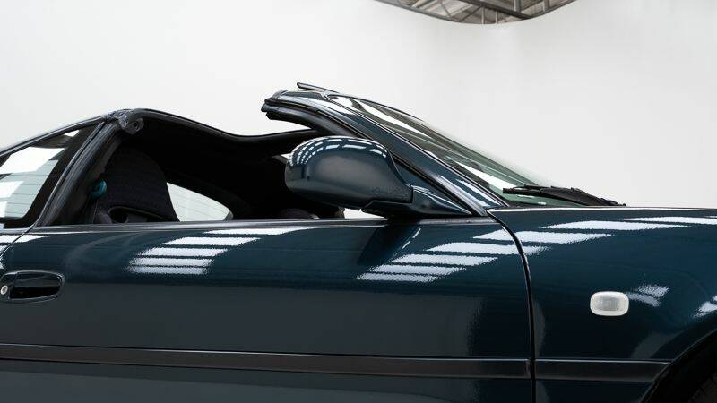 Image 13/15 of Toyota MR2 (1992)
