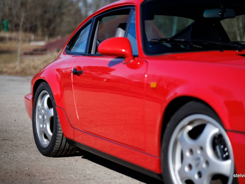 Afbeelding 13/33 van Porsche 911 Carrera 2 (1993)
