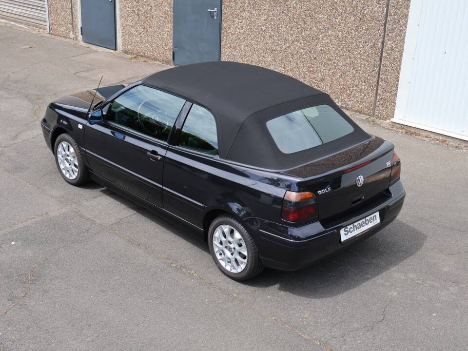 Bild 16/29 von Volkswagen Golf IV Cabrio 2.0 (2002)