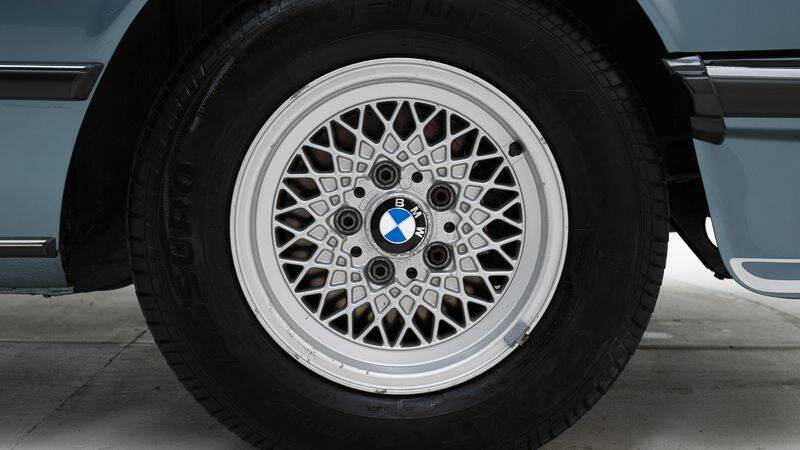 Image 11/15 of BMW 635 CSi (1984)