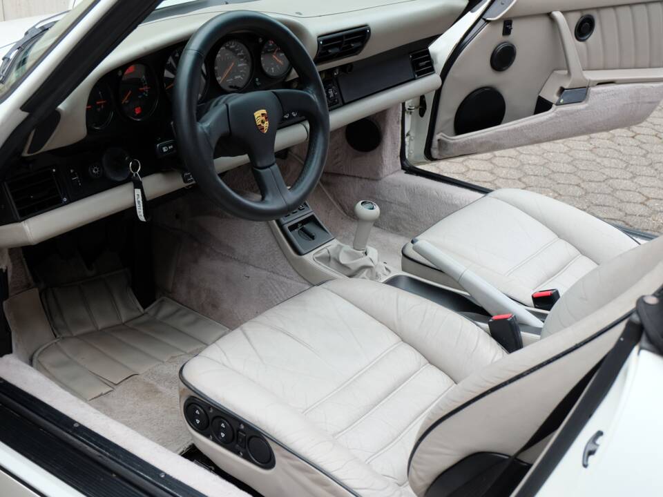 Afbeelding 28/59 van Porsche 911 Carrera 2 (1991)