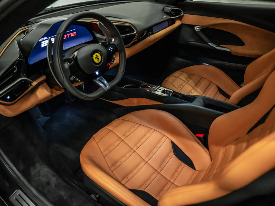 Image 13/37 of Ferrari 296 GTB (2023)