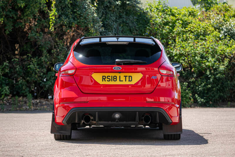 Image 7/37 of Ford Focus RS (2018)