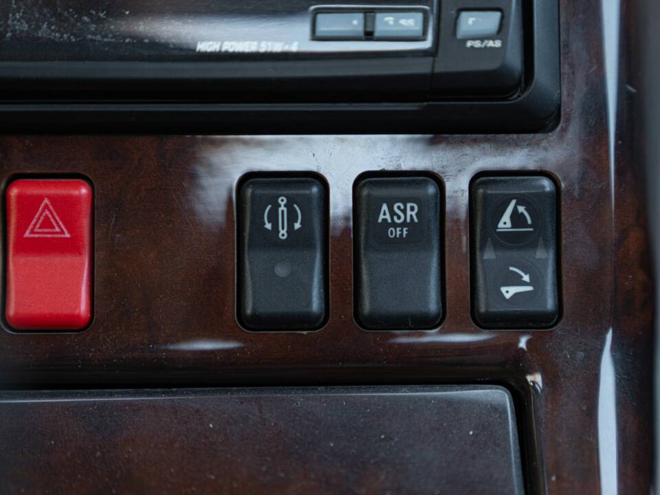 Bild 45/50 von Mercedes-Benz SL 320 (1997)