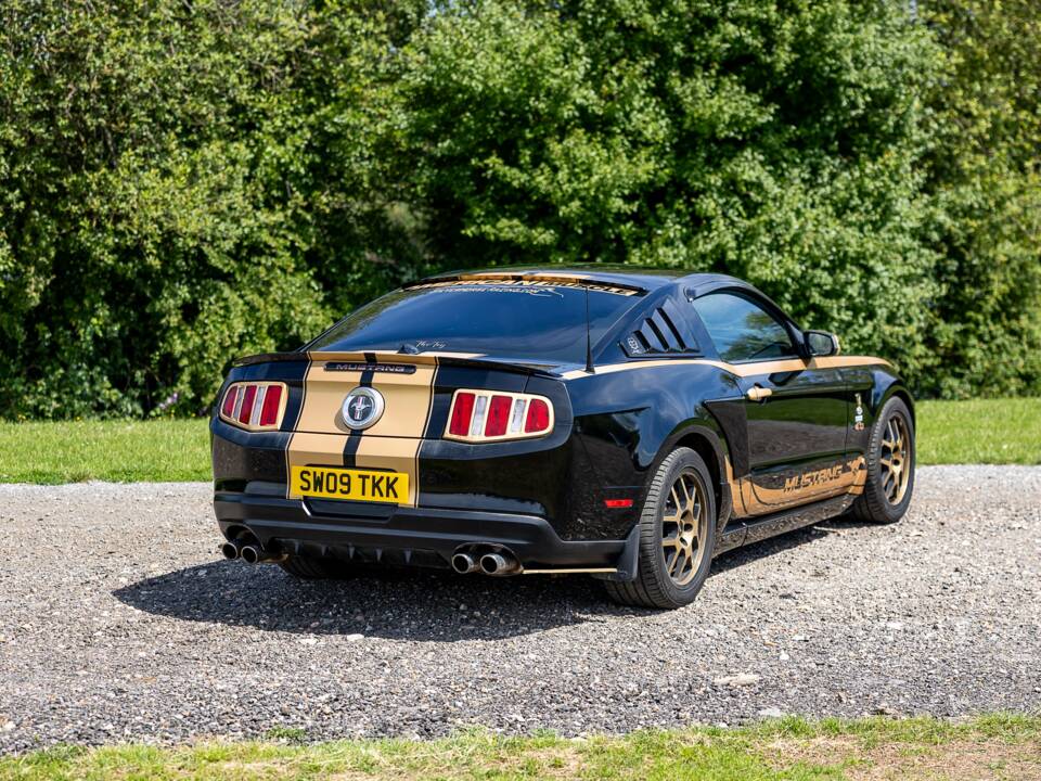 Image 15/50 of Ford Mustang V6 (2009)