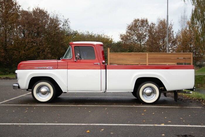 Image 3/7 of Ford F-100 Panel Van (1960)