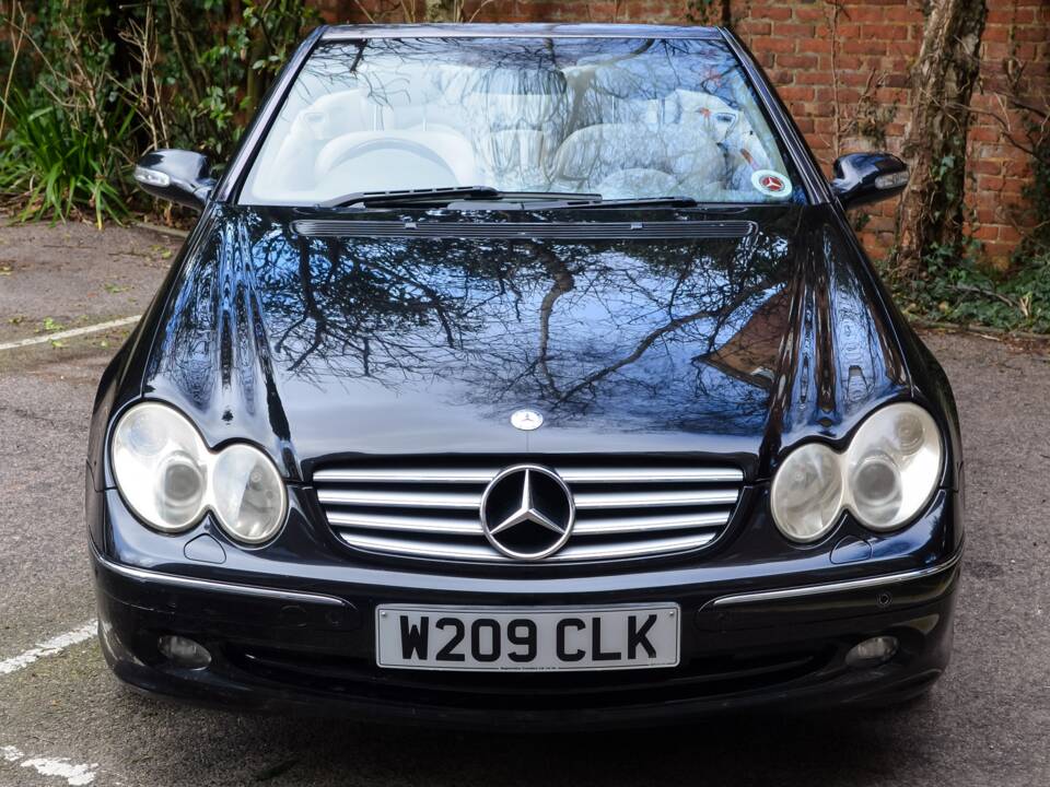 Image 6/46 de Mercedes-Benz CLK 500 (2004)