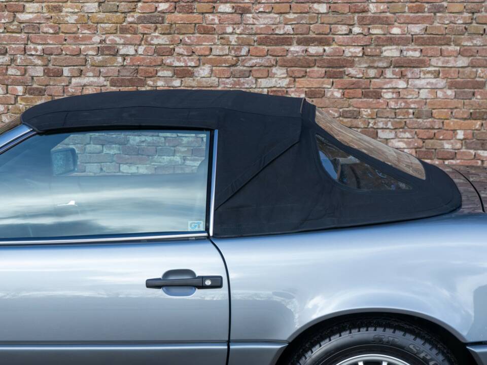 Image 40/50 of Mercedes-Benz 500 SL (1991)