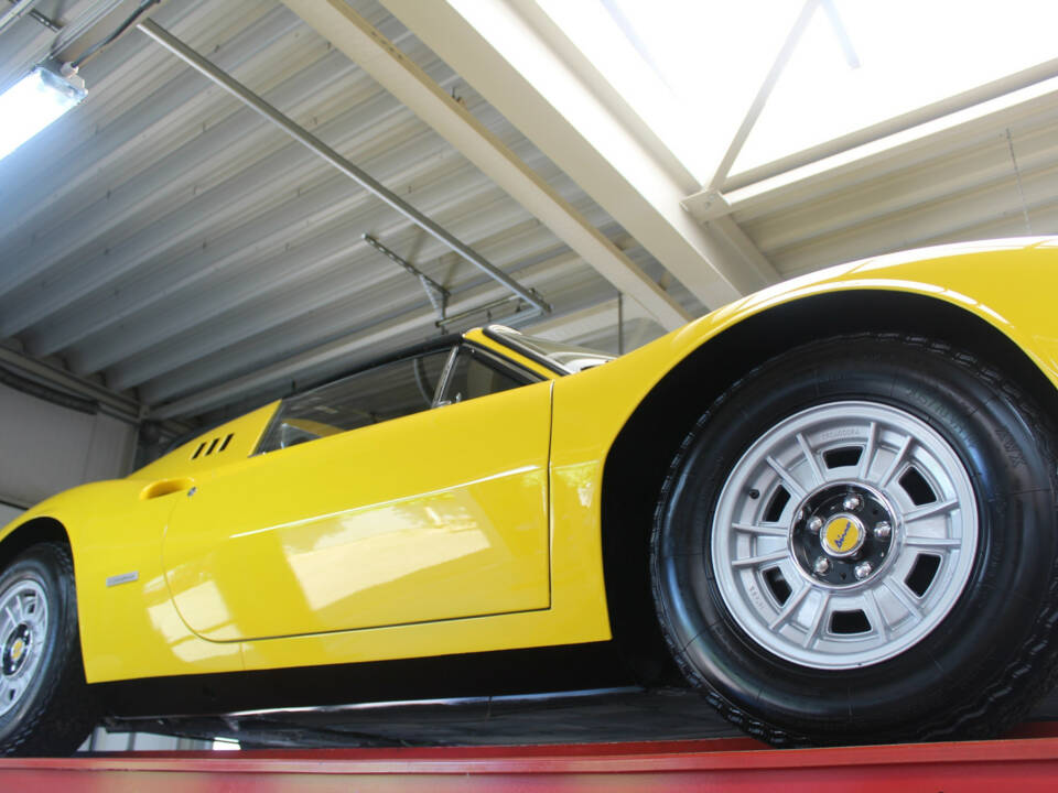 Image 10/50 of Ferrari Dino 246 GTS (1973)