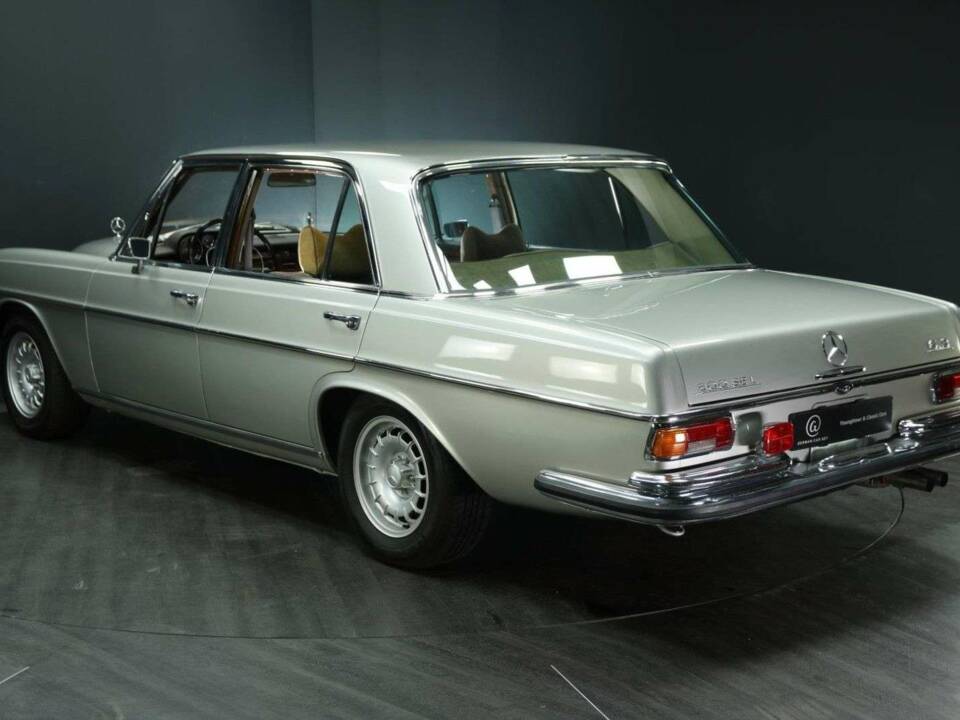 Image 4/30 of Mercedes-Benz 300 SEL 6.3 (1970)