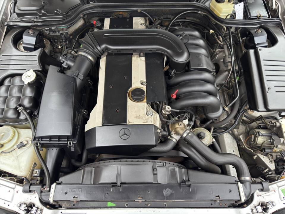 Image 20/28 of Mercedes-Benz SL 320 (1995)