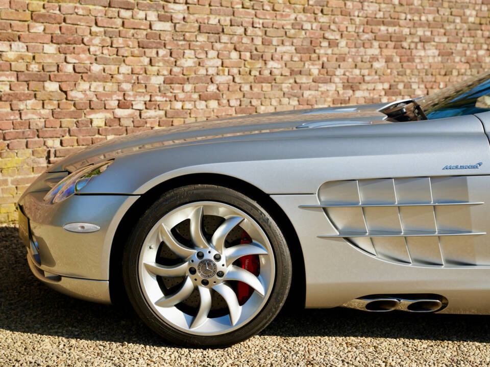 Image 27/50 of Mercedes-Benz SLR McLaren (2009)