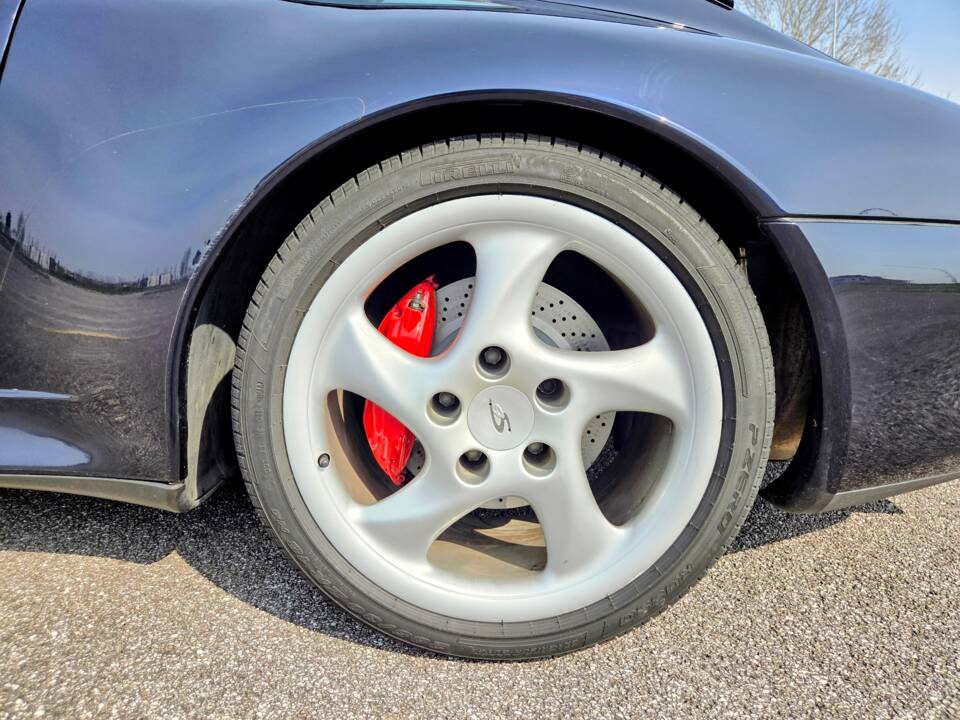 Bild 28/33 von Porsche 911 Carrera 4S (1996)