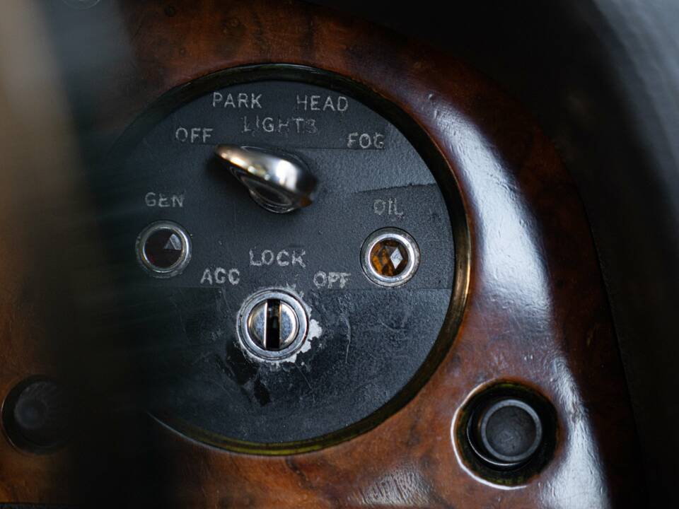 Image 50/50 of Bentley T 1 (1973)