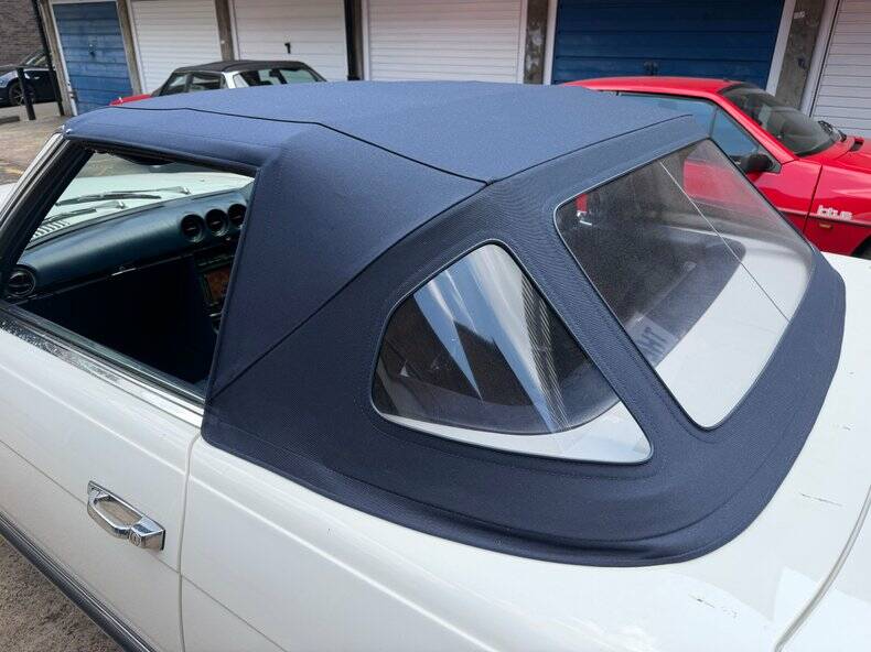 Image 12/50 de Mercedes-Benz 280 SL (1984)