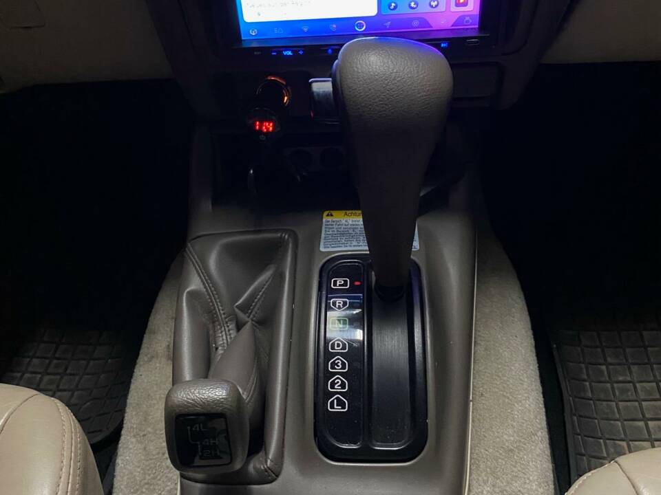 Immagine 14/19 di Mitsubishi Pajero Sport 3.0 V6 (2000)