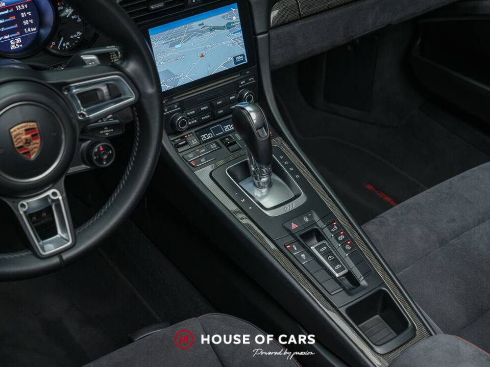 Image 21/25 of Porsche 911 Carrera 4 GTS (2017)
