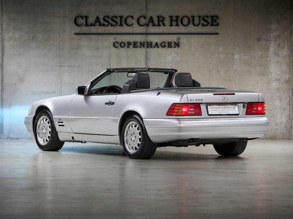Immagine 3/95 di Mercedes-Benz SL 600 (1998)