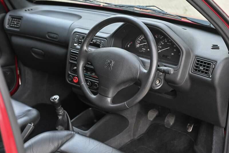 Image 2/50 of Peugeot 106 1.6 GTI 16V (1998)