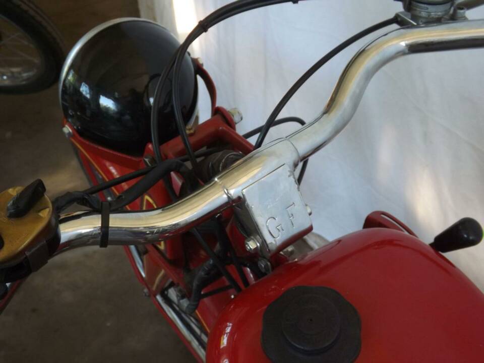 Image 43/50 de Moto Guzzi Cardellino 65 (1955)
