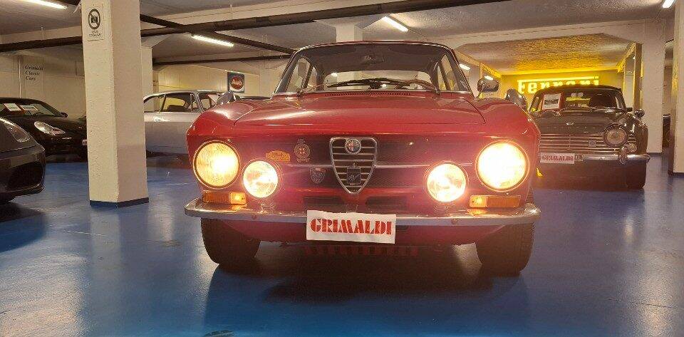 Bild 5/37 von Alfa Romeo Giulia 1300 GT Junior (1974)