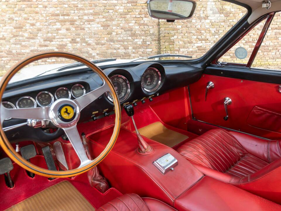 Obraz 50/50 pojazdu Ferrari 250 GT Berlinetta Lusso (1964)