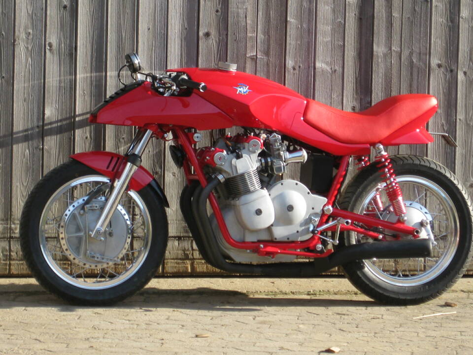 Image 1/10 of MV Agusta DUMMY (1977)