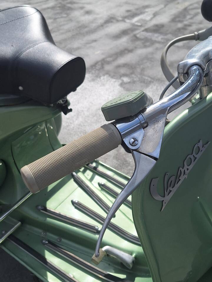 Bild 9/51 von Piaggio Vespa 125 (1956)