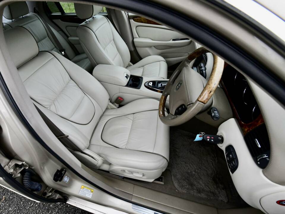 Afbeelding 42/50 van Jaguar XJ 8 4.2 (2003)
