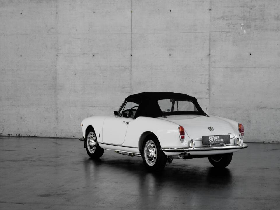 Afbeelding 7/48 van Alfa Romeo Giulia 1600 Spider (1963)