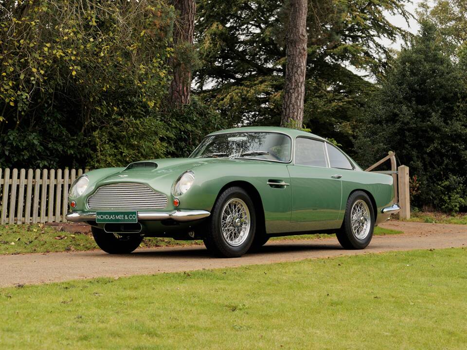 Image 10/62 of Aston Martin DB 4 GT (1960)