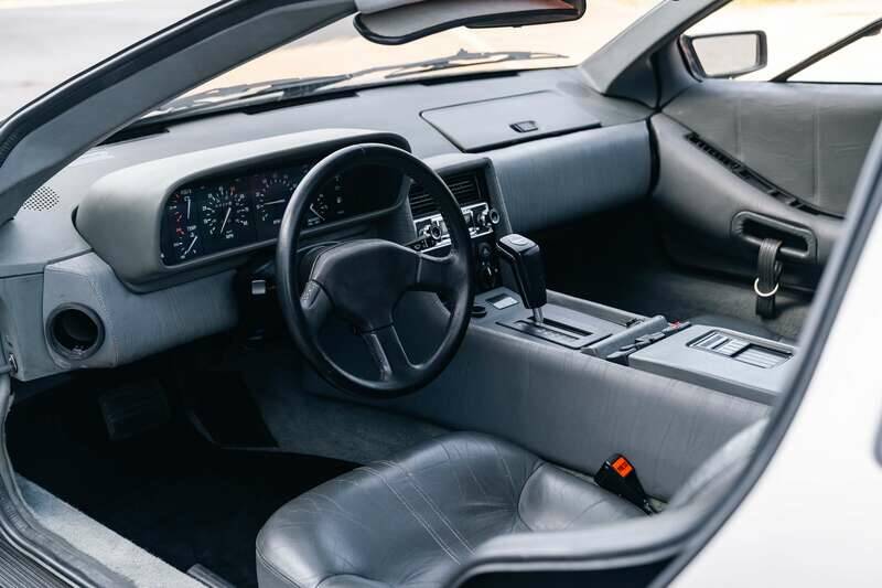Image 2/10 of DeLorean DMC-12 (1981)