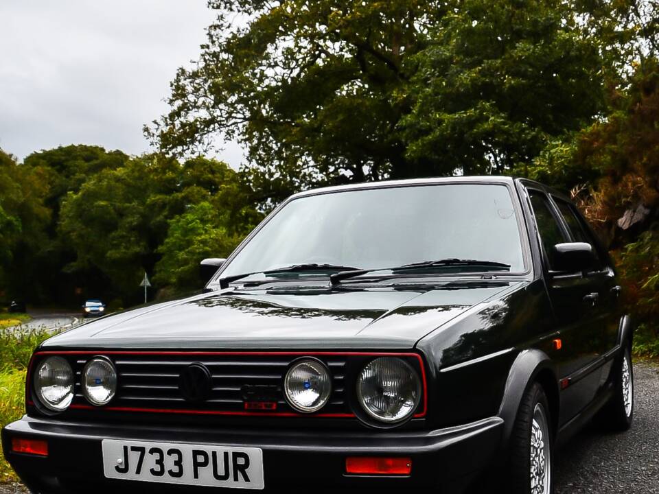 Image 23/37 de Volkswagen Golf III 2.0 16V GTI (1992)