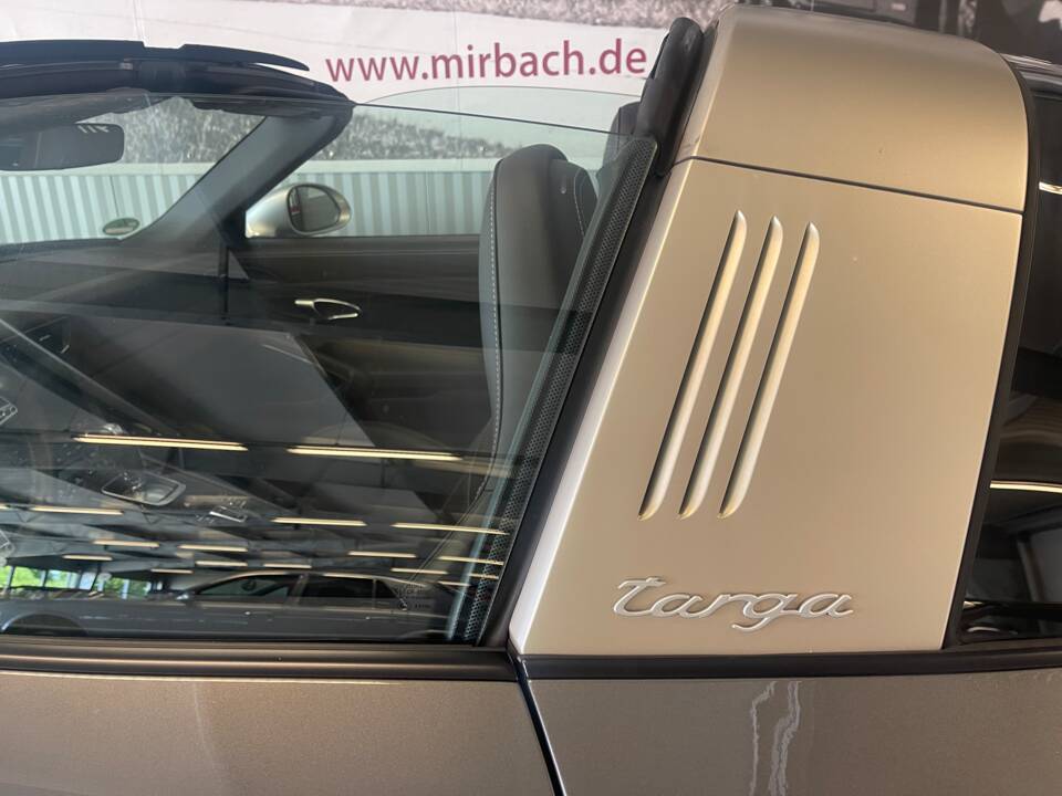 Afbeelding 19/20 van Porsche 911 Targa 4 GTS (2019)